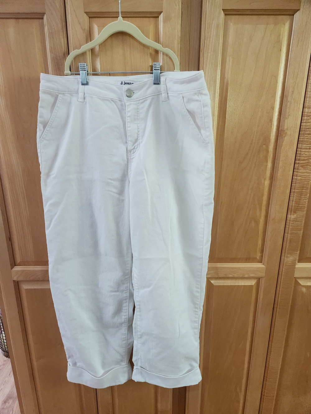 d. jeans Women's Light Pink Cropped Pants